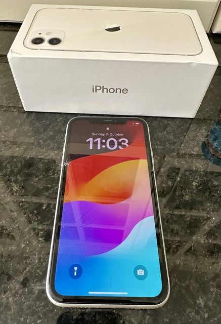 iPhone 11 64GB - White - Unlocked *Cracked Screen*