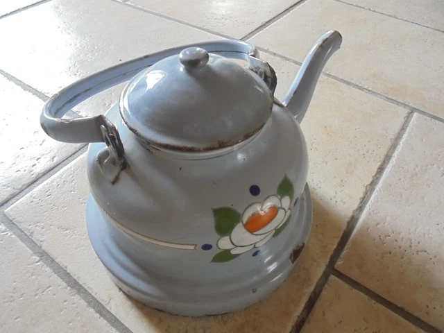 Bouilloire Ancienne En Tôle émaillée Rouge - Années 40-50 - Objet Vintage Décoratif - Occasion Fonctionnel