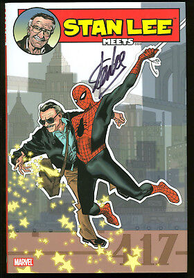 Stan Lee Meets Hardcover signed by Stan Lee with COA Spider-Man