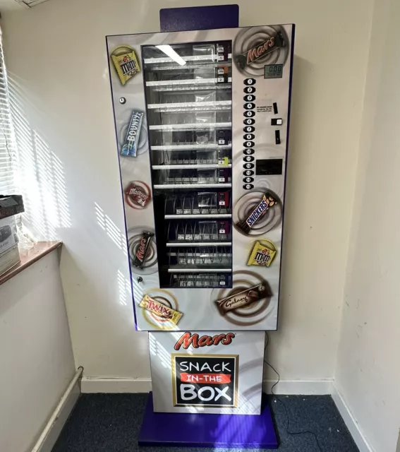 slimline Snack vending machine Coin Operated With Key - Working