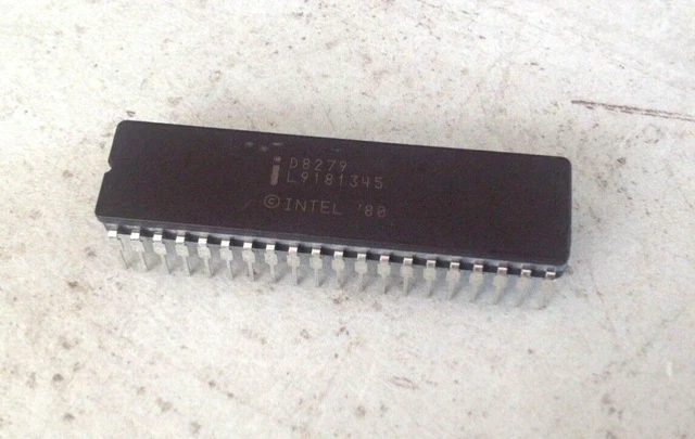 D8279 - Intel - Original - Ci Dip-40 - Contrôleur De Clavier