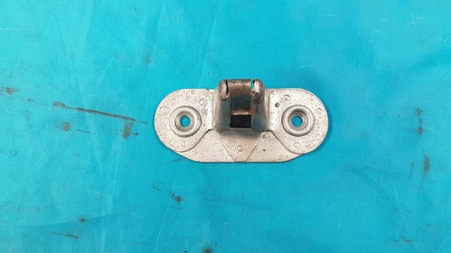 Mercedes W107 Trunk lid embleme