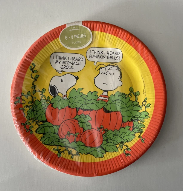 VINTAGE SNOOPY LINUS Charlie Brown Peanuts Great Pumpkin Paper Plates
