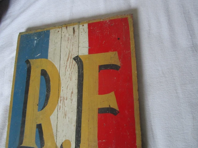 Old official R.F. French Republic panel in painted wood 3
