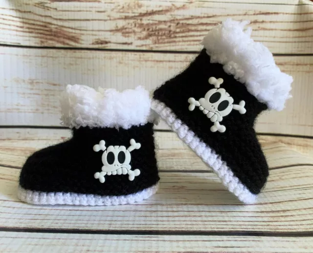 Baby Goth Emo Punk handgestrickt gehäkelte Stiefel Graffiti Schädel 0-12M