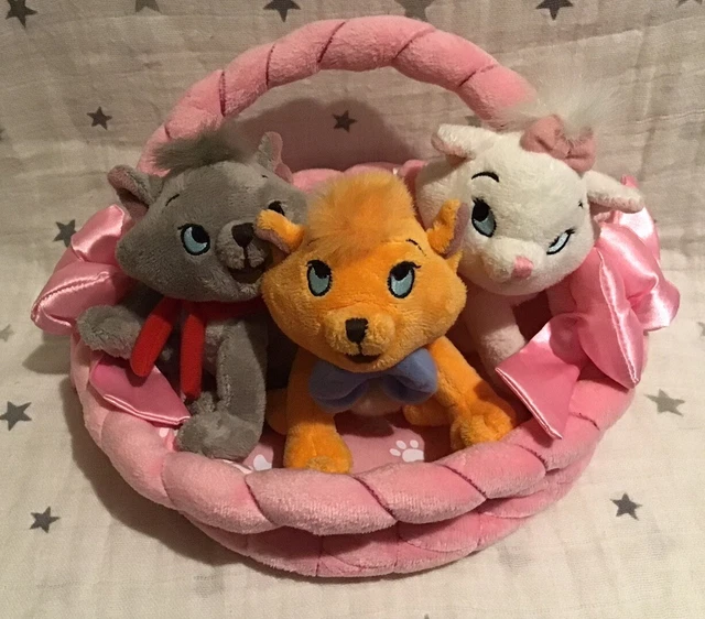Plush Cat + Basket -Kimi