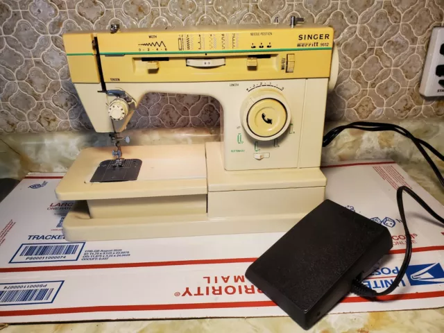 Rare Vtg Singer Merritt 9612 Sewing Machine. Retro 1980's ~Tested/Working ~READ