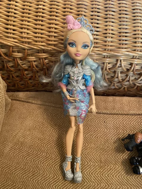 Ever After High Doll - Liebling charmant