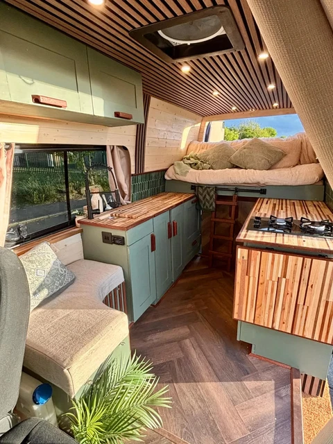 2018 MWB MERCEDES Sprinter Unique Luxury Off Grid Camper