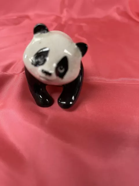 BESWICK PANDA BEAR CUB MODEL No. 1815 BLACK & WHITE GLOSS PERFECT. RL15
