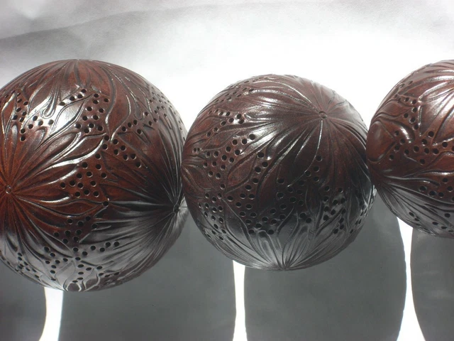 1 Boule d'ambre. Diffuseur de parfum 8.5 cm / 1 amber ball. Pomander. Artcraft