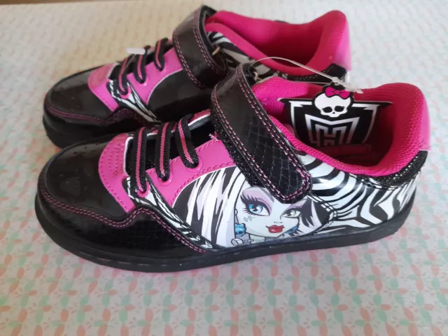 BASKETS NEUVE FILLE. marque Monster High. Taille 32. EUR 10 00