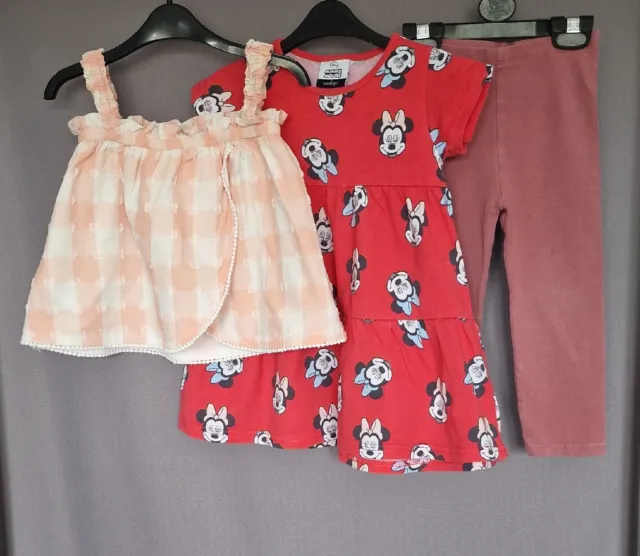 Pacchetto abiti estivi per bambine età 18-24 mesi. Condizioni perfette.