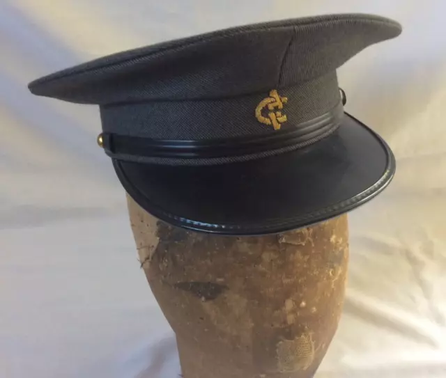 Casquette ancienne grise à identifier