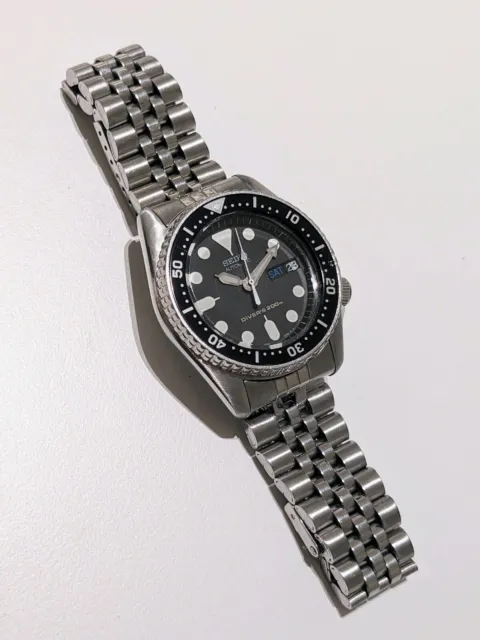 Seiko SKX013 - Automatic Diver Watch - Black Date Jubilee Bracelet
