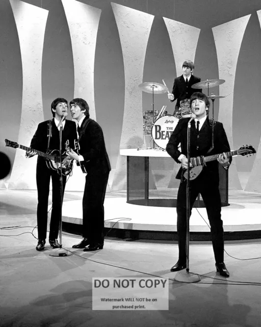 The Beatles Perform On "The Ed Sullivan Show" In 1964 - 8X10 Photo (Zz-044)