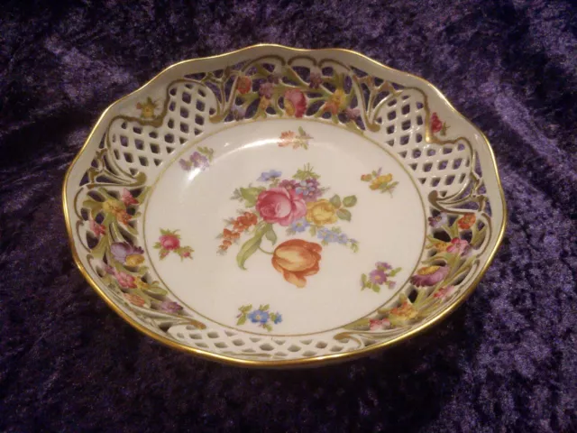 Schumann Arzberg Germany, Dresden Line flowers Display Bowl ~ 7.5" - Mint Cond.