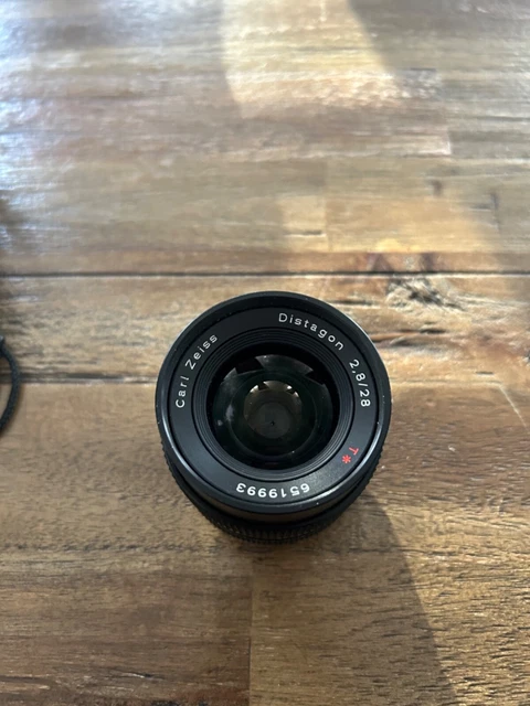 Carl Zeiss Distagon 1:2.8/28mm T* lens for Contax Yashica C/Y Mount Japan