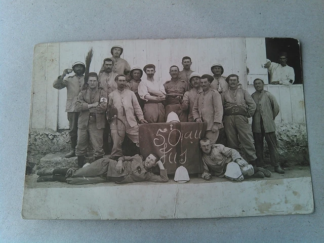 Cpa Militaria Soldats En Groupe 50 Au Jus