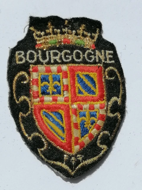 AUXERRE ECUSSON BRODE EMBROIDERED PATCH WAPPEN KAMM CRESTA STEMMA AUXERRE ECUSSON BRODE EMBROIDERED PATCH WAPPEN KAMM CRESTA STEMMA