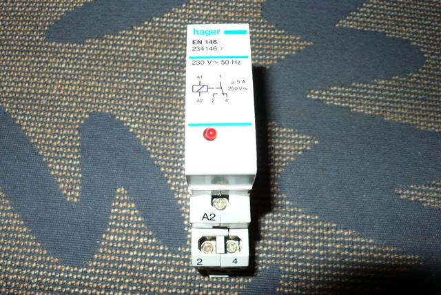 Disjoncteur Triphasé HAGER NCN332 – 32A, Courbe C, Pouvoir De Coupure 10kA – Occasion, Fonctionnel
