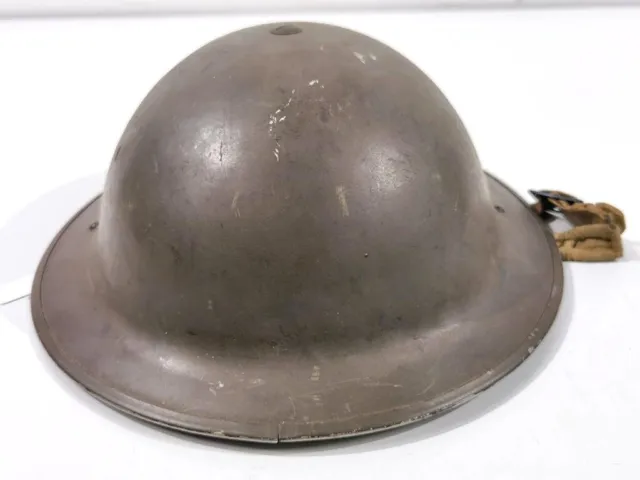 Großbritannien Stahlhelm 2.Weltkrieg. Die Glocke datiert 1942, Innenfutter undat 3