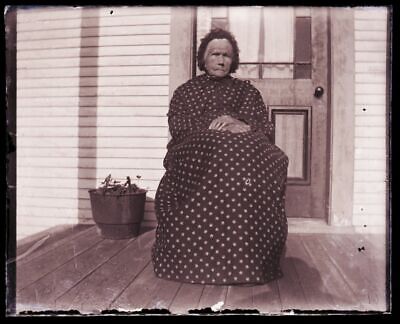 (1)  LATE 1800s  EARLY 1900s GLASS NEGATIVE; UNKNOWN WOMAN, WET EMULSION