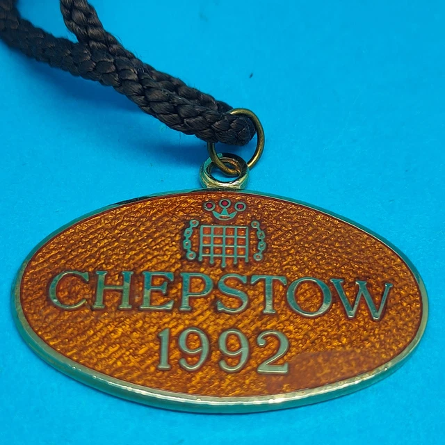 Chepstow Horse Racing Members Badge - 1992