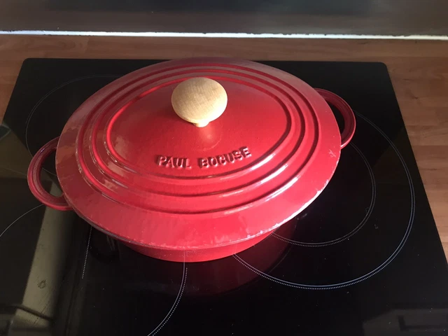 Grande Cocotte Ovale PAUL BOCUSE Fonte NOMAR Cerise Cast Iron Le Creuset