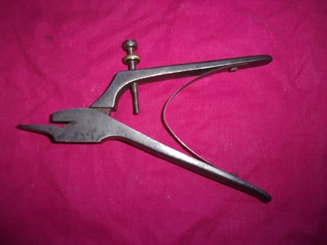 Pince à Avoyer Les Scies Ancienne - Outil De Menuisier/ébéniste Vintage - Occasion En Très Bon état