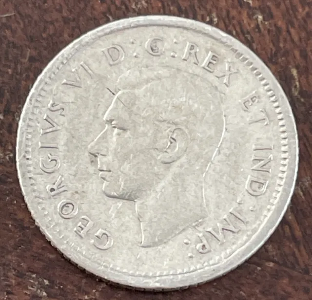Canada 1943 10 Cents Silver Very Nice Condition L90