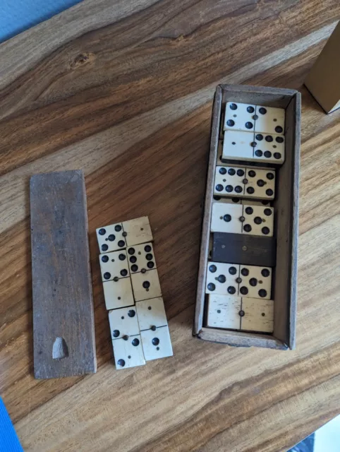 Jeu de dominos ancien en os et ebene 3