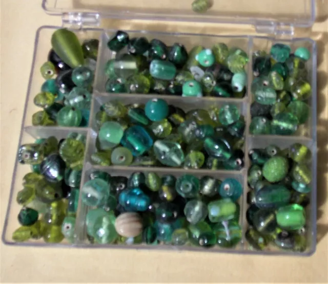 Perles De Verre Artisanales Boite   7 Cases  250  Gr De Perles Differentes*