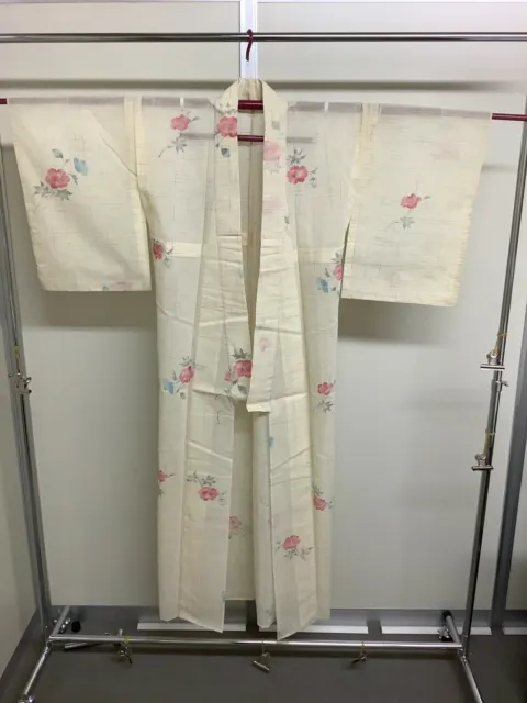 Japanese Vintage Kimono White Red Blue flower Thin fabric Height 62inch used