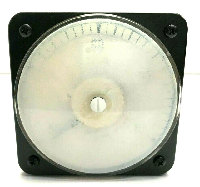 YOKOGAWA Frequencymeter AB-16 and -40 CAT 103372ALAL Gamme : 50-70HZ @ 120 V