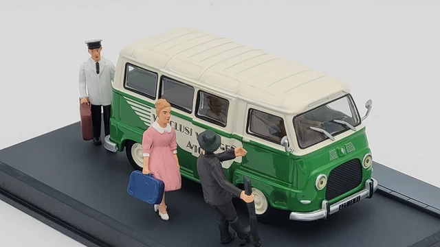 1/43 La Route Bleue – Étape 26 – Estafette Renault Avignon – Ixo Altaya – NEUF