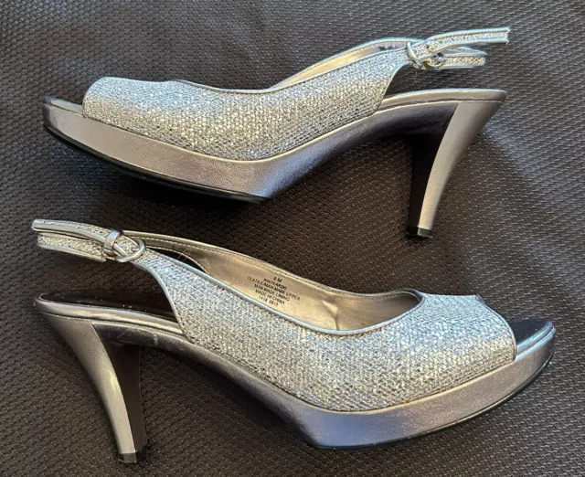 NINE WEST Formal/Dressy Silver Glitter Sling Back Sandals Heels ~Women's Size 8M