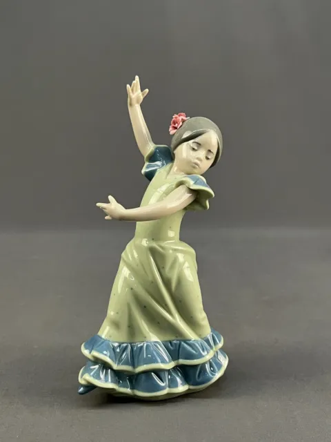 Lladro LOLITA 7 1/2" Spanish Flamenco Dancing Girl #5192 Porcelain Figurine MINT