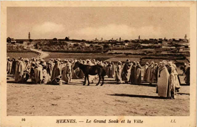 CPA AK MAROC MEKNES - Le Grand Souk et la Ville (280963)