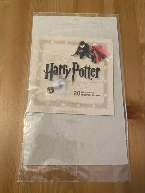 2013 Harry Potter Souvenir Booklet 20 USPS First-Class Forever Stamps