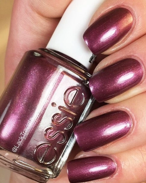 Essie Nagellack Let It Bow 668 – Schimmernder Weißton, Winterkollektion, Langanhaltend & Hochglänzend
