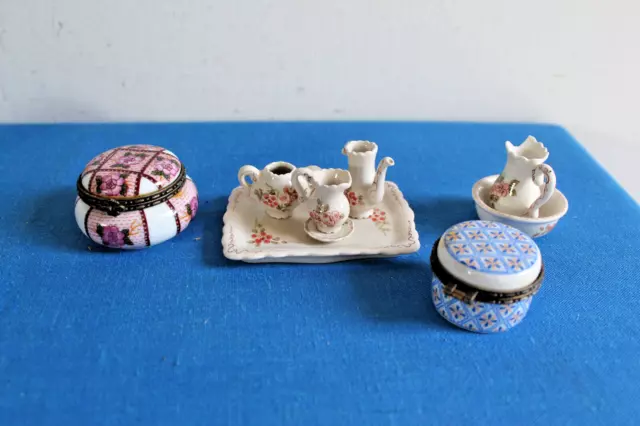 petit lot de dinette miniatures porcelaine  collection ( voir les 3 photos )