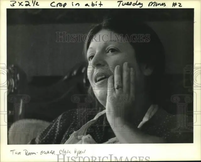 1990 Press Photo Clare Ryan, Tea Room owner in Covington, Louisiana - noc28367