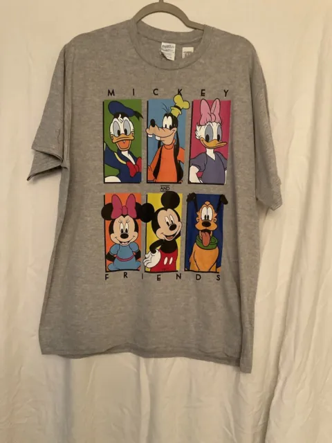 Disneys Unisex Large T-shirt  NWT W/ Mickey , Minnie , Donald Etc. Gray