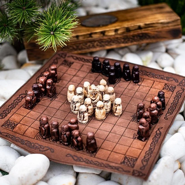 Viking Chess King Soldier International Chess Set Strategy Portable Board Game