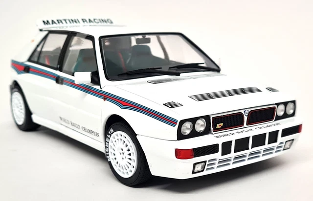 Solido 421240090 model vehicle, White Solido 421240090 model vehicle, White