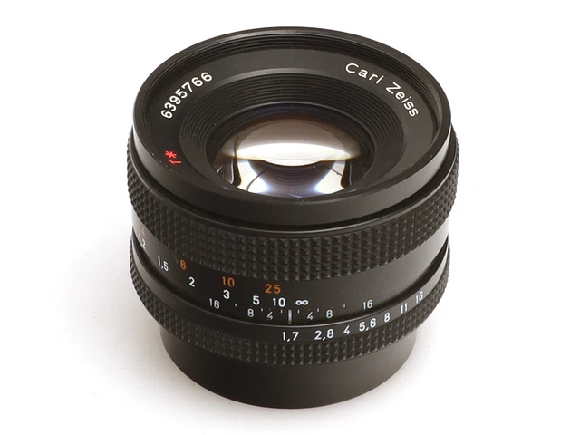 Carl Zeiss Standard Objektiv Planar 1:1.7 / 50mm T* für Contax / Yashica