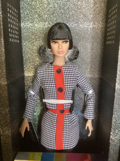 NRFB Miss Independence Poppy Parker Integrity Toys Fashion Doll New In Box