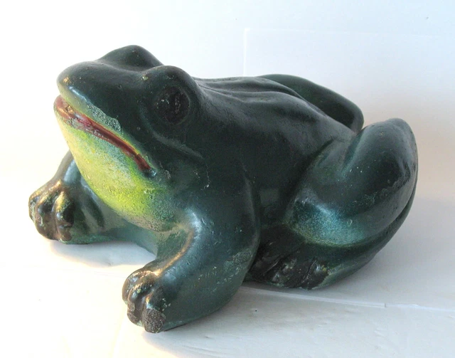 Vin cement outdoor garden Frog statue 1950's pond fountain toad Lilypad folk art