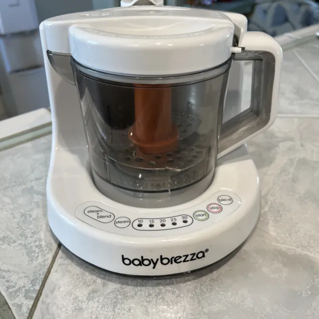 BEABA Babycook Solo 4 in 1 Baby Food Maker, Baby Food Processor, Steam Cook  + Blend, Lrg Capacity 4.5 Cups Makes Up to 17 Servings, Cook Healthy Baby